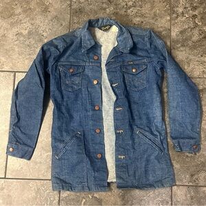 Wrangler Blue Denim Jacket with Copper Buttons